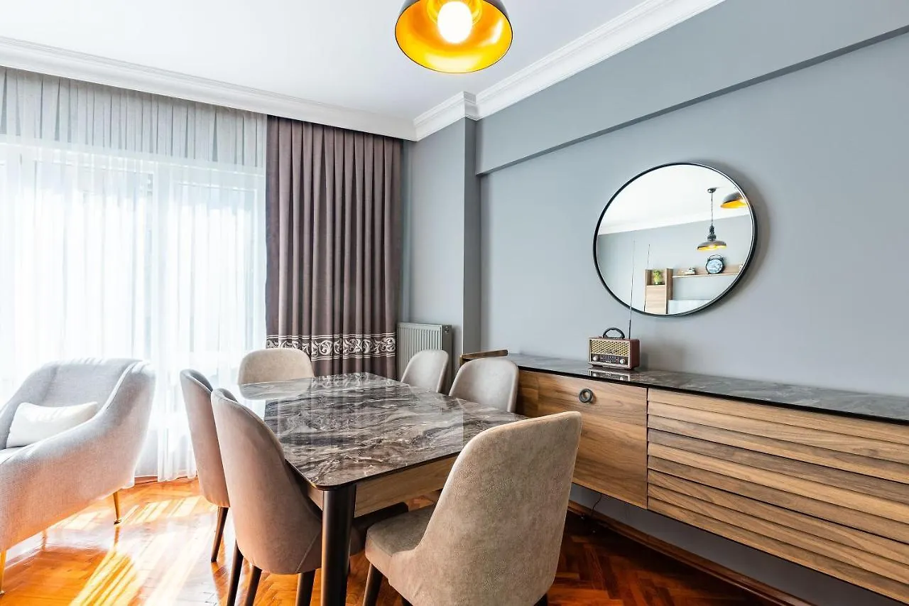 Stylish Apartment In Moda Near Popular Attractions With Balcony Istanbul